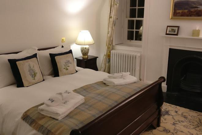 Отель Islay House Bridgend  Экстерьер фото